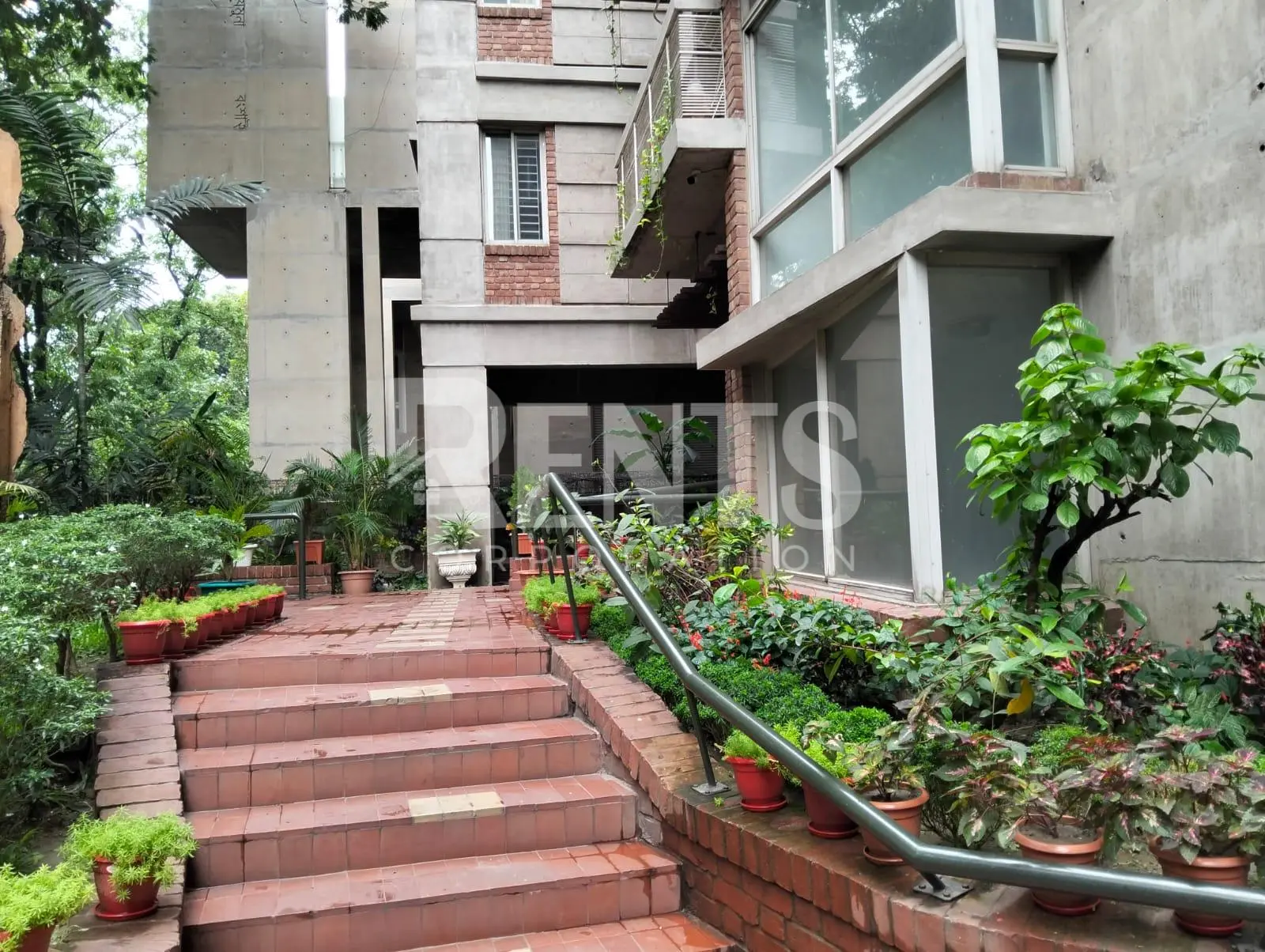 Shanta Chandalok, 3B