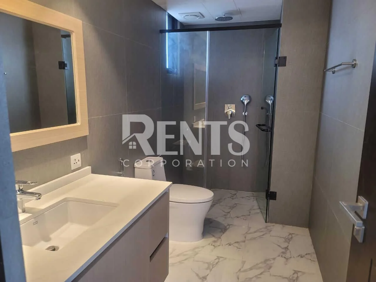 Inn Star Metropolis 15A