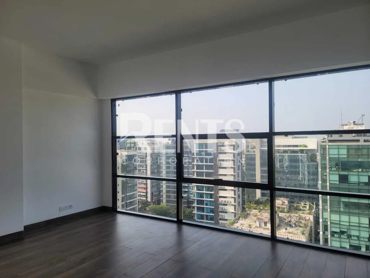 Inn Star Metropolis 15A