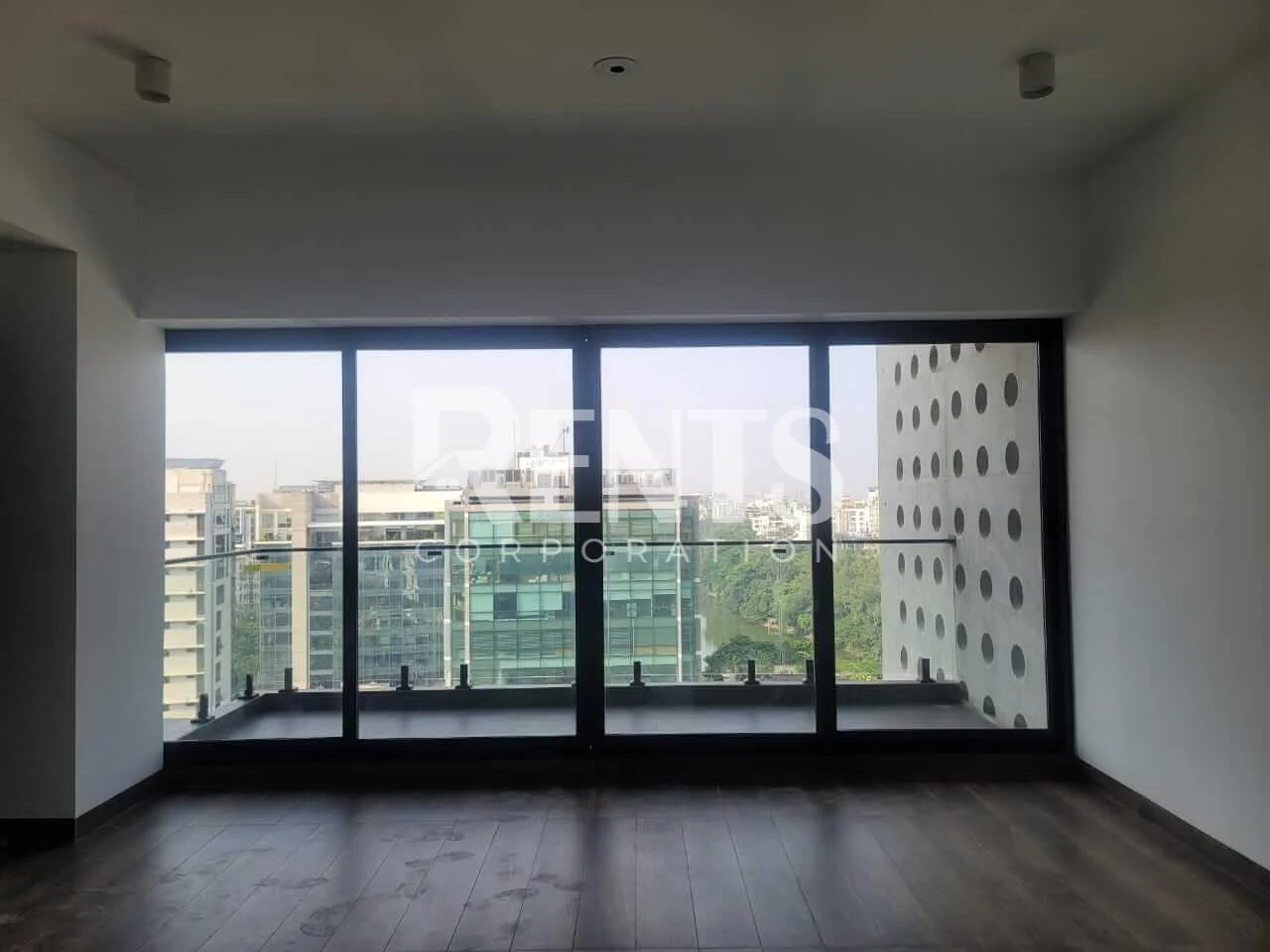 Inn Star Metropolis 15A