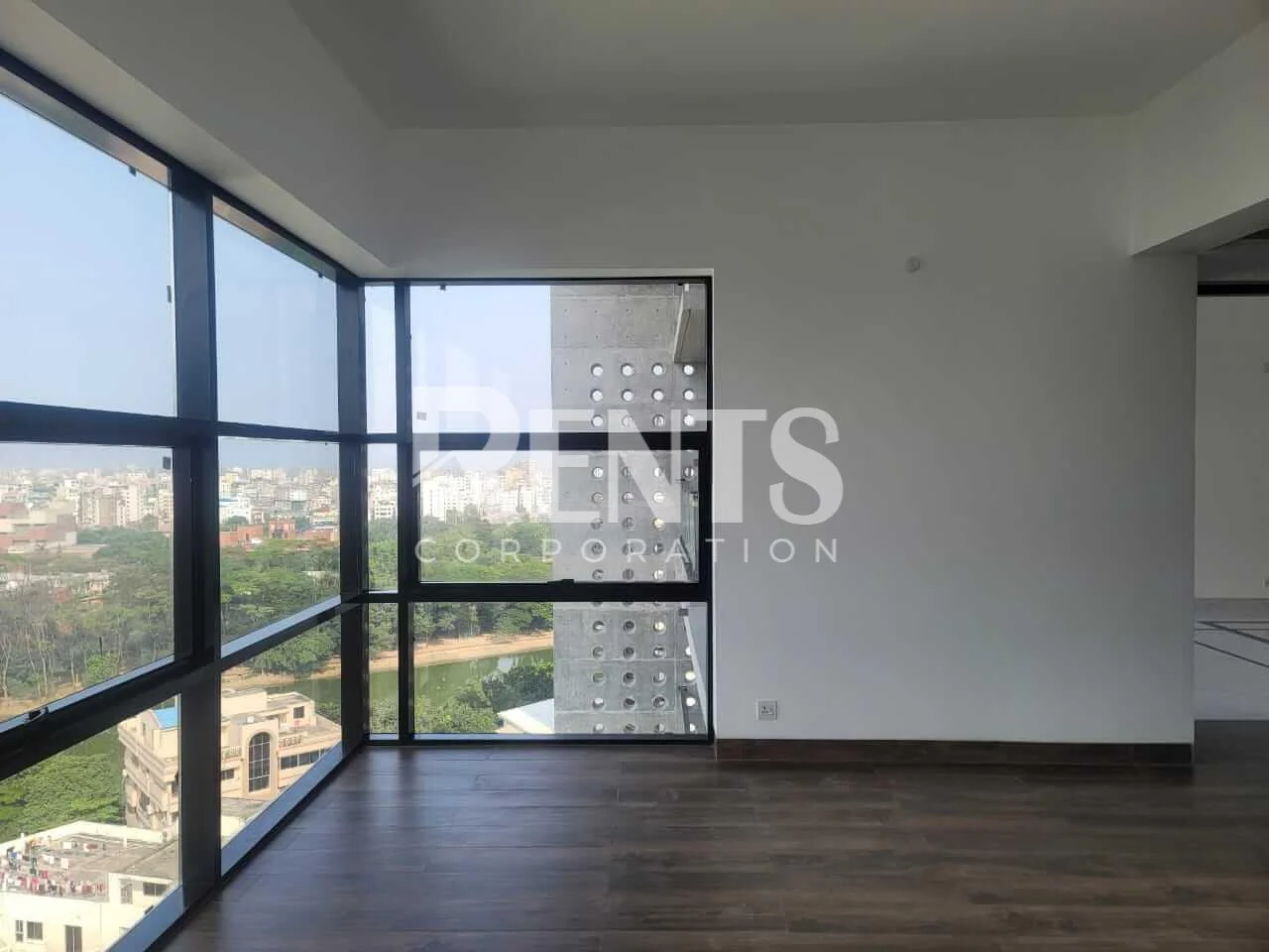 Inn Star Metropolis 15A