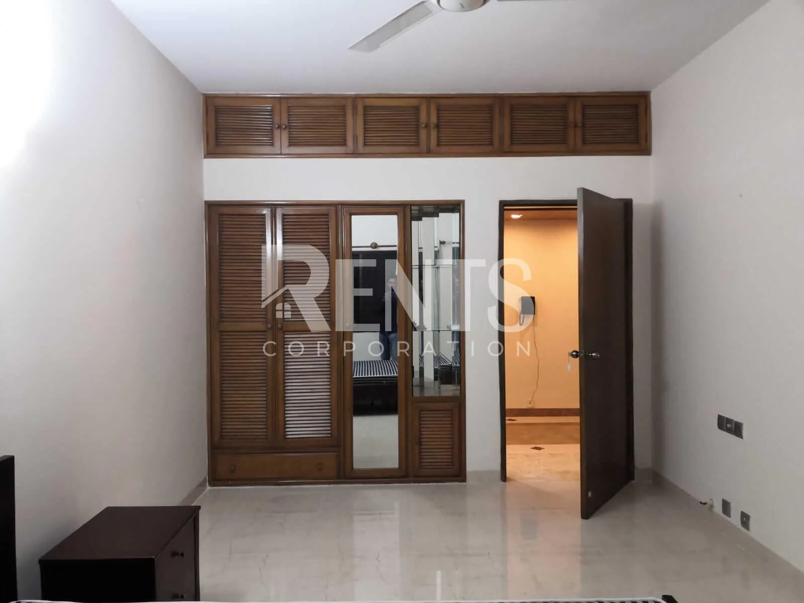 Gulshan Gallery 1A