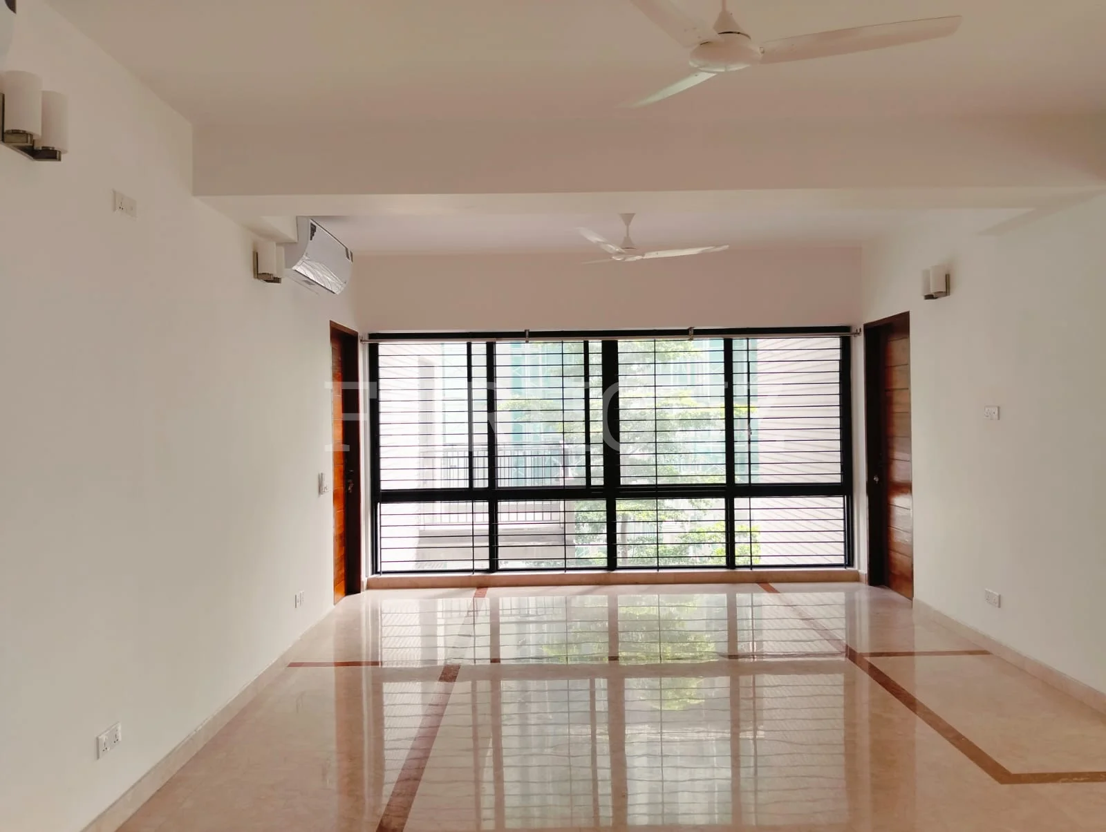 Luxury Furnished apartment rent in Baridhara Diplomatic Zone