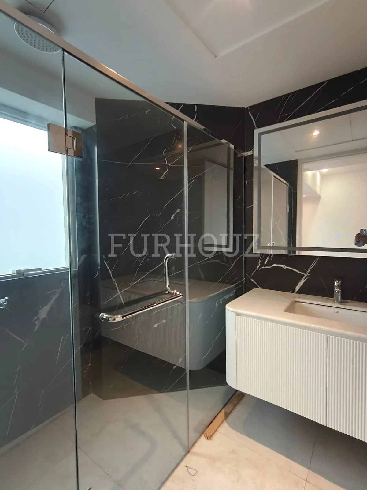 Innstar Icon Residence 9B