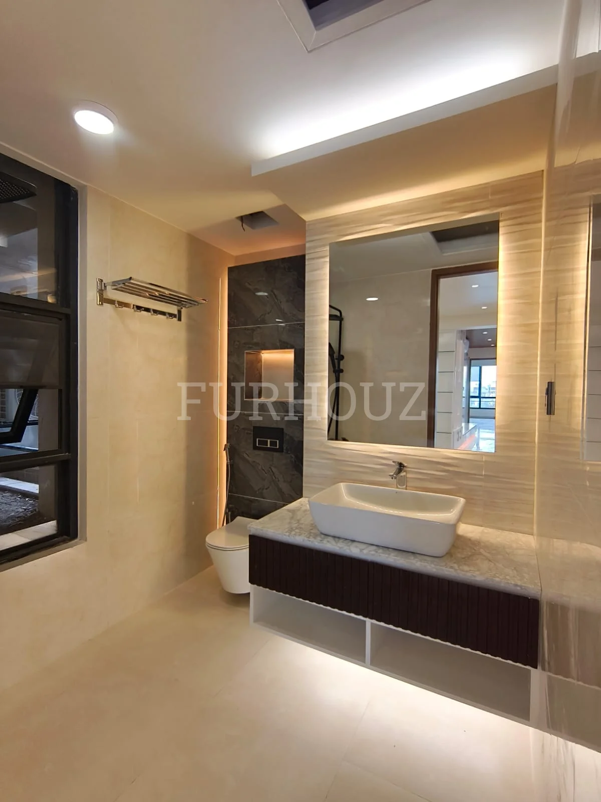 Shanta Aura 7B
