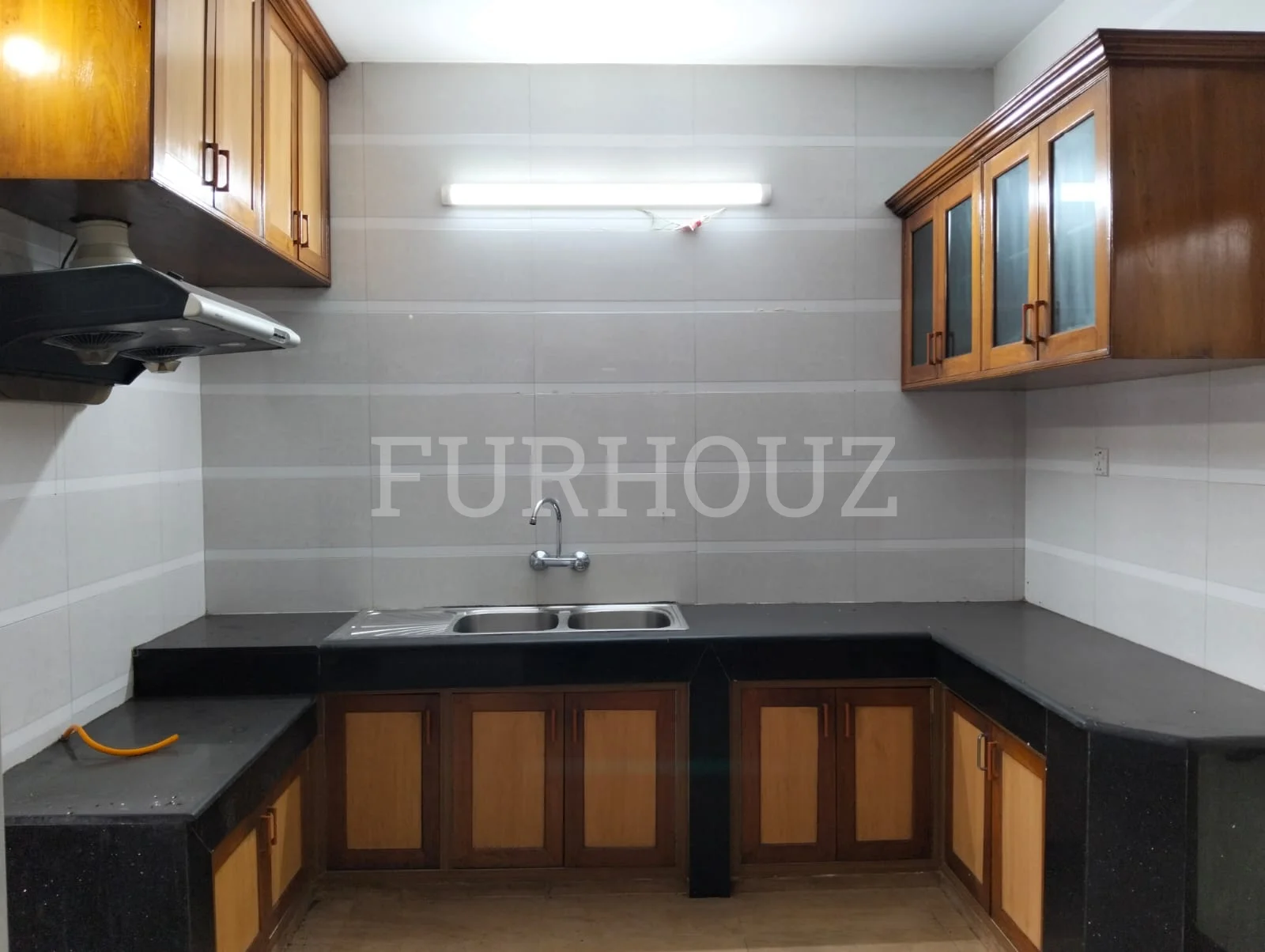 Suvastu Saleha Villa 8A