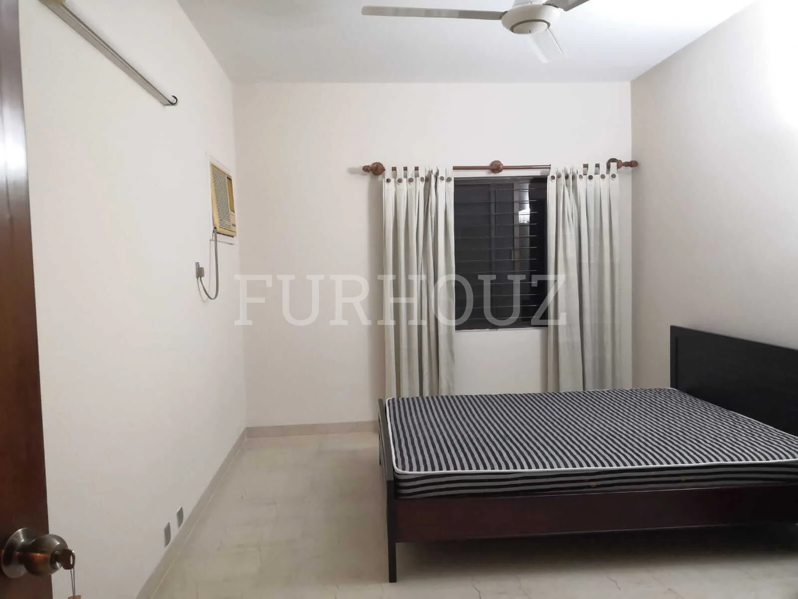 Gulshan Gallery 1A