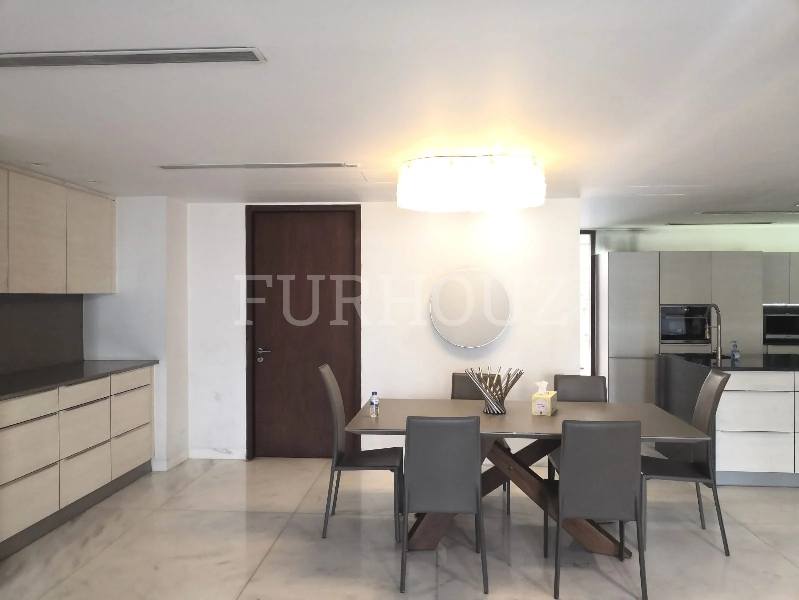 Lake House Empori 3B