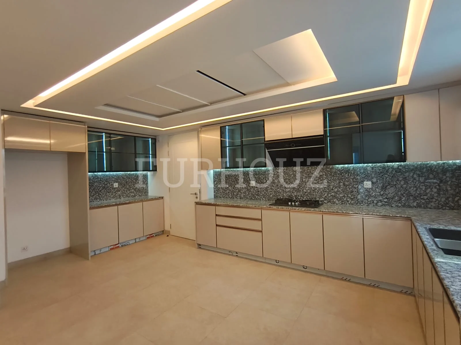 Innstar Icon Residence 9B