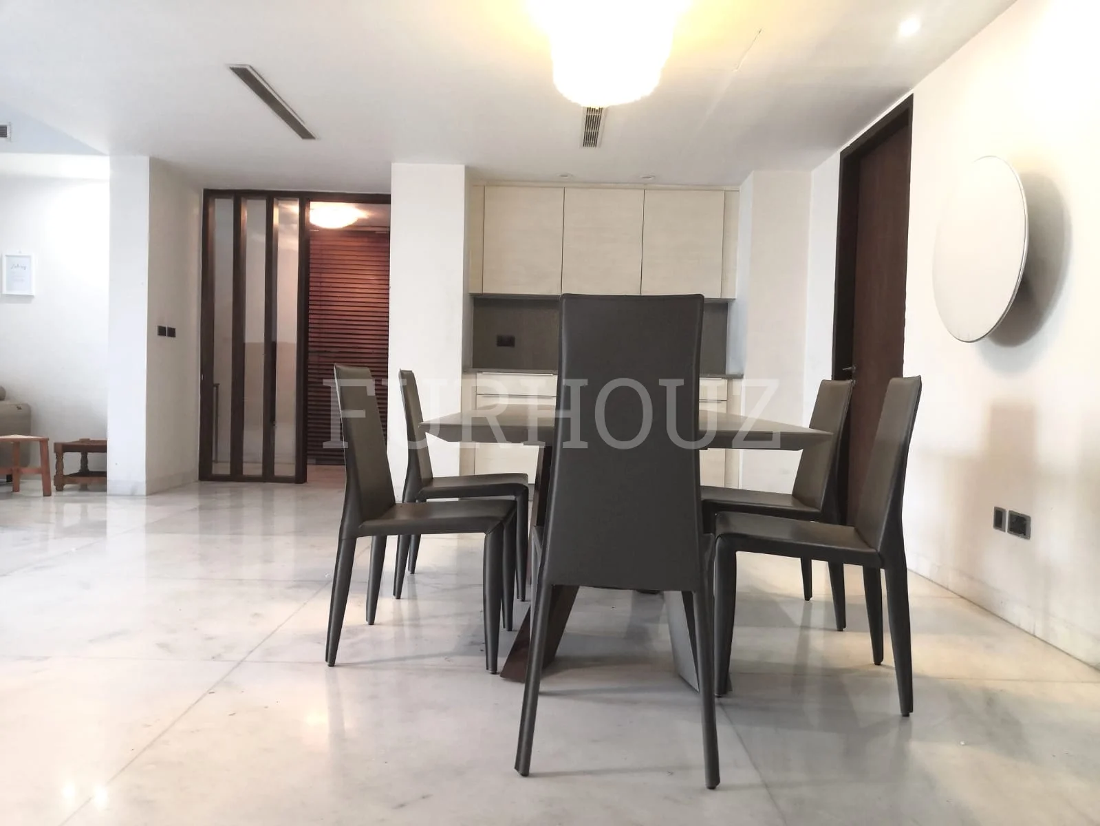 Lake House Empori 3B