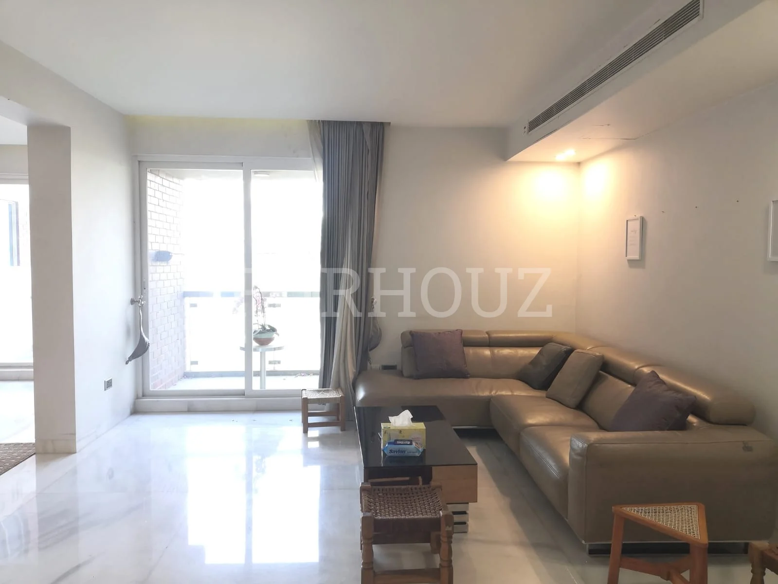 Lake House Empori 3B