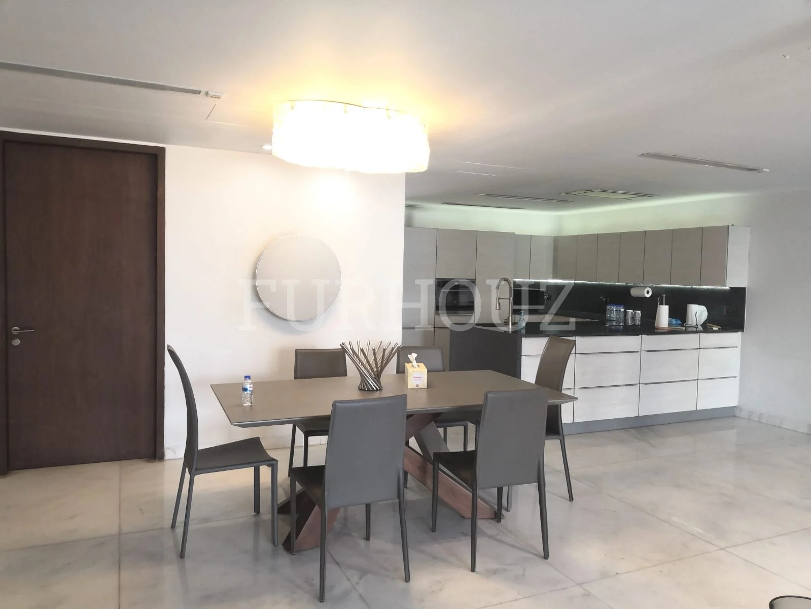 Lake House Empori 3B