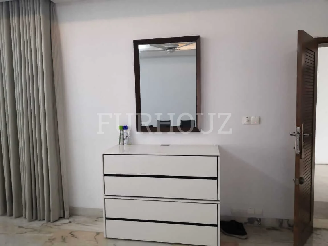 Navana The Platinum Residence 2C
