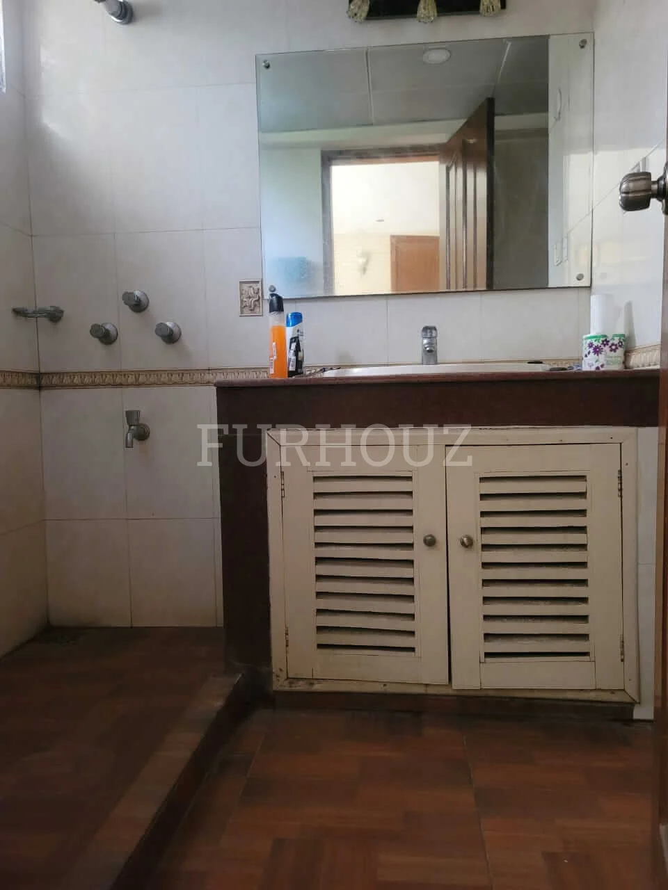 Suvastu Asmi Nazeel Manor 3A