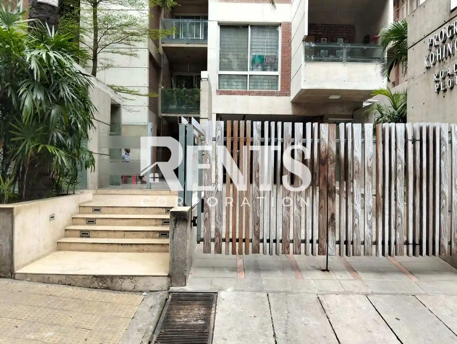 Villa on Hollywood Boulevard