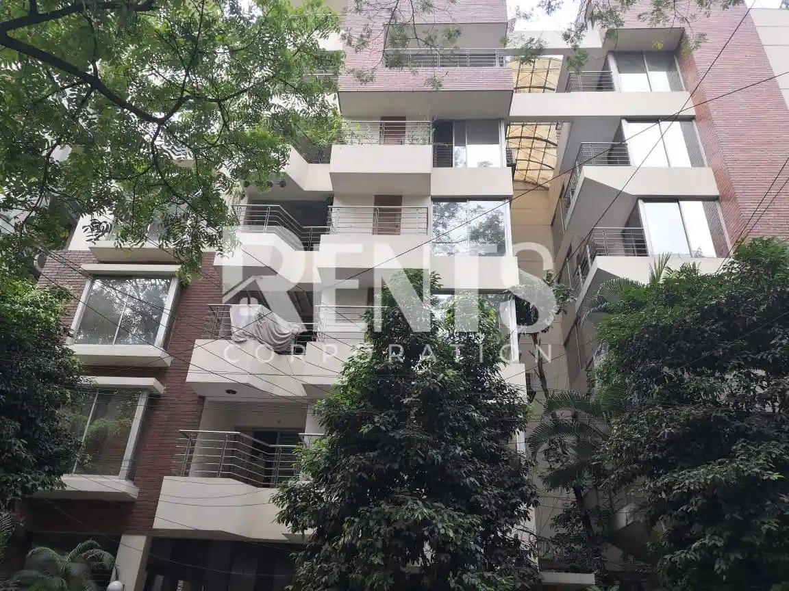 Villa on Hollywood Boulevard