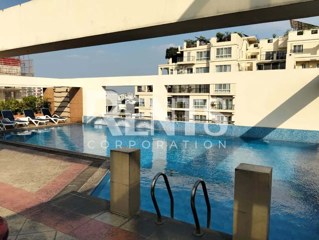 Villa on Hollywood Boulevard