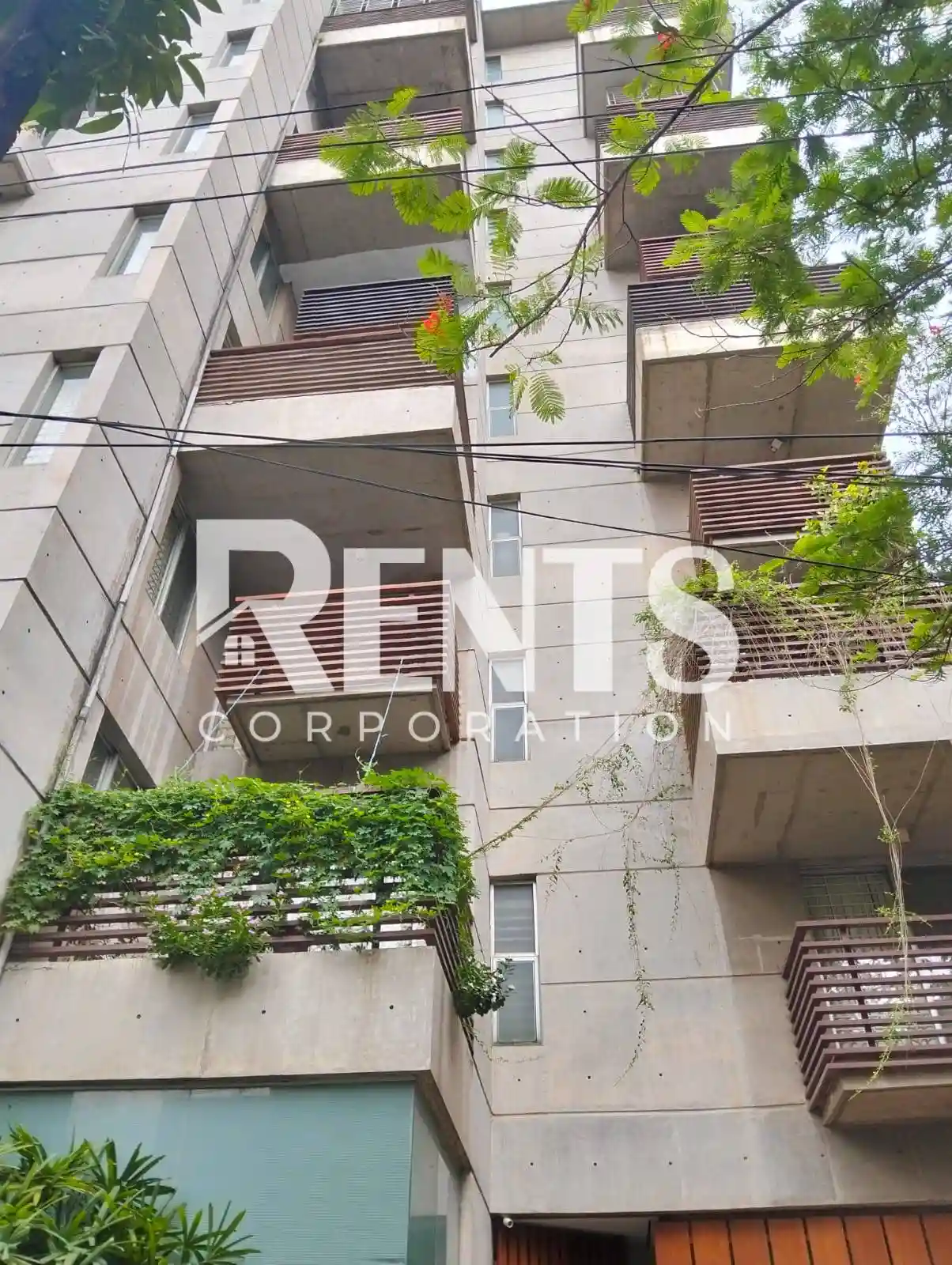 Villa on Hollywood Boulevard