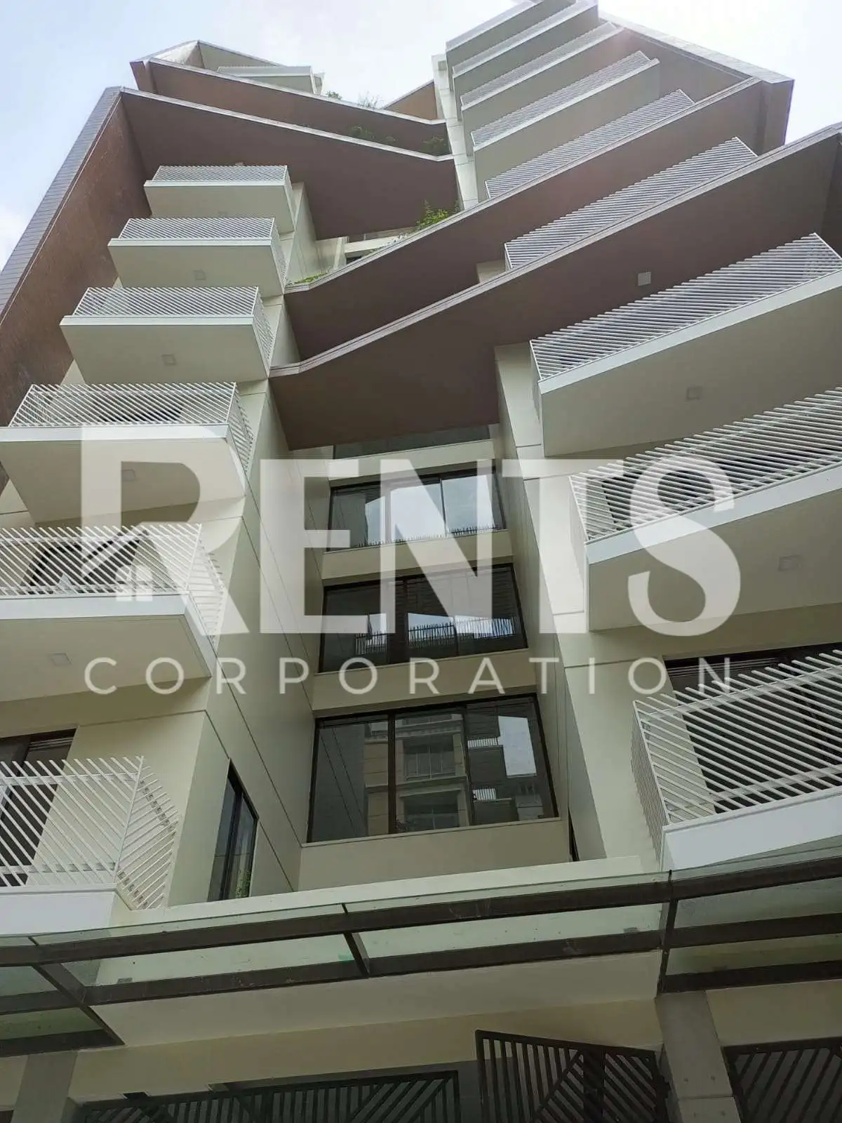 Villa on Hollywood Boulevard