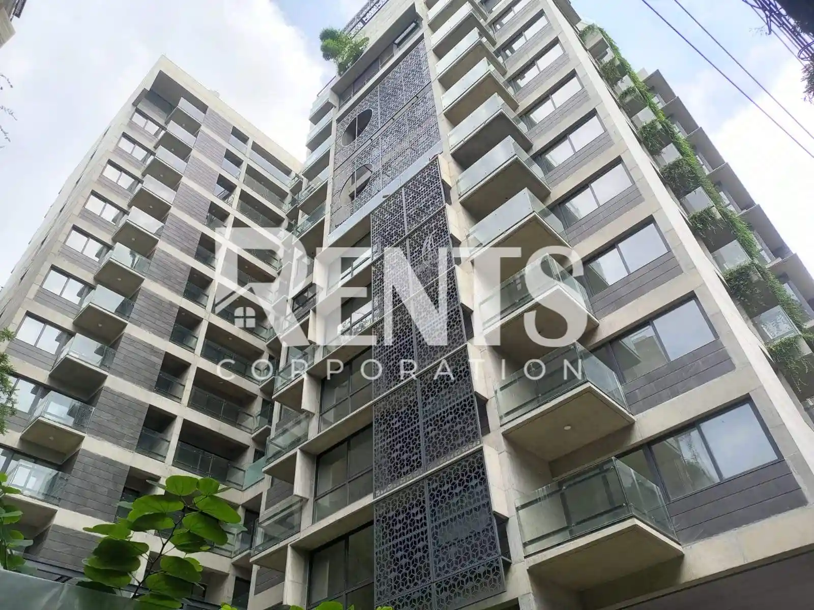 Villa on Hollywood Boulevard