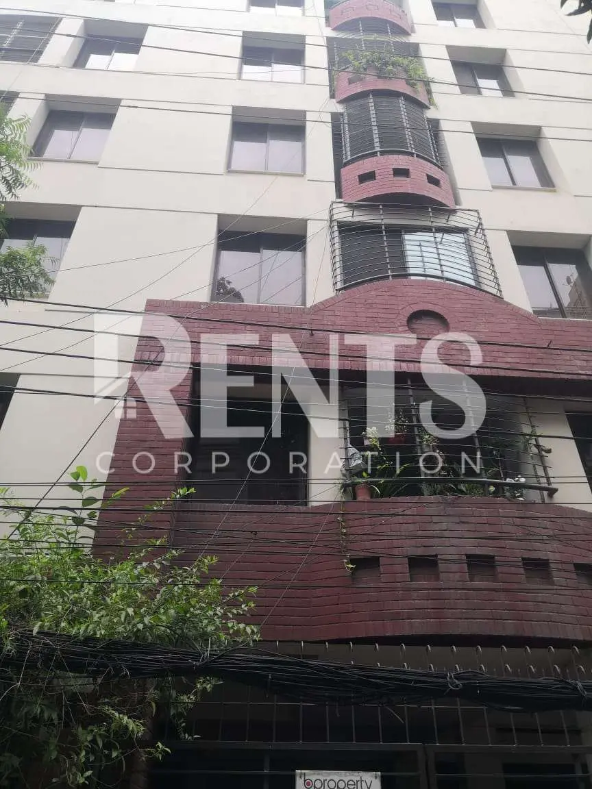 Villa on Hollywood Boulevard