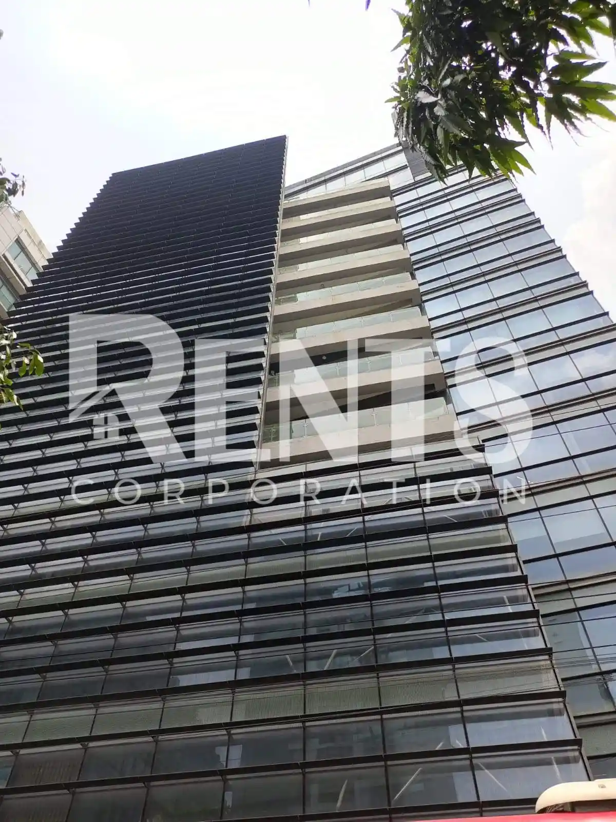 Villa on Hollywood Boulevard