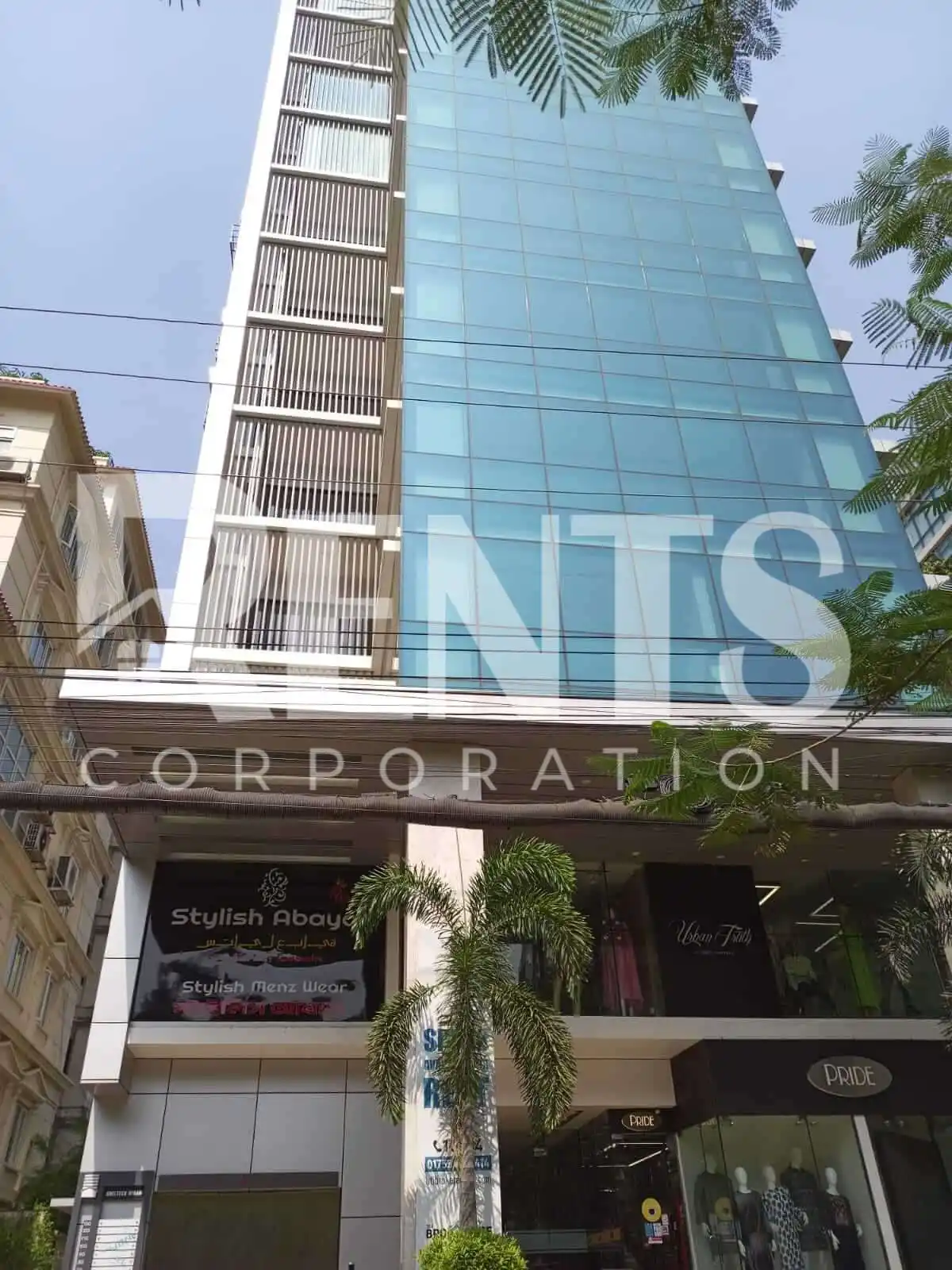 Villa on Hollywood Boulevard