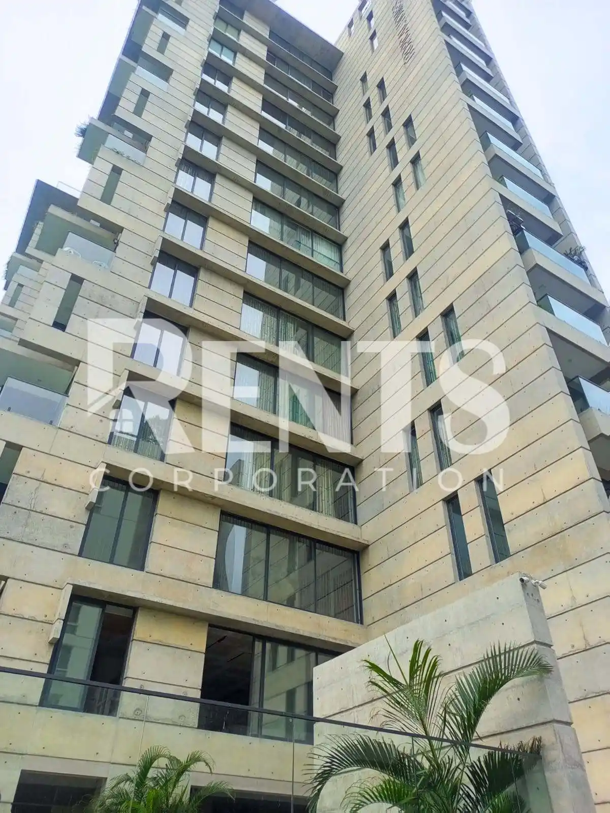 Villa on Hollywood Boulevard