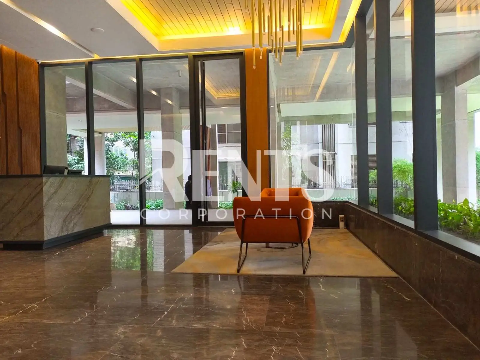 Villa on Hollywood Boulevard