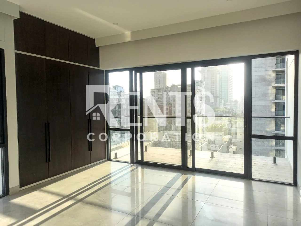 Villa on Hollywood Boulevard