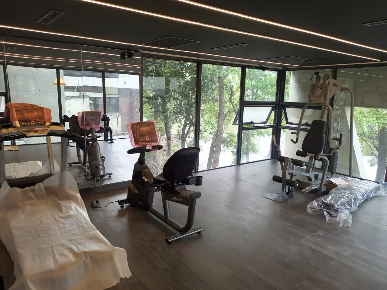 Villa on Hollywood Boulevard