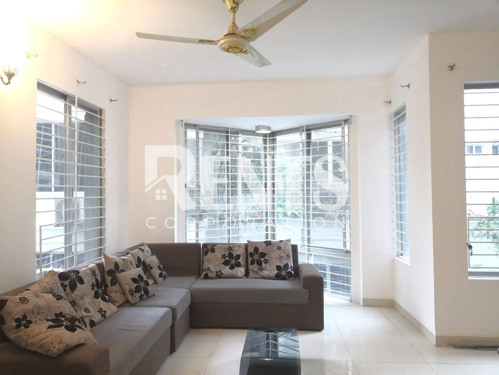 Villa on Hollywood Boulevard