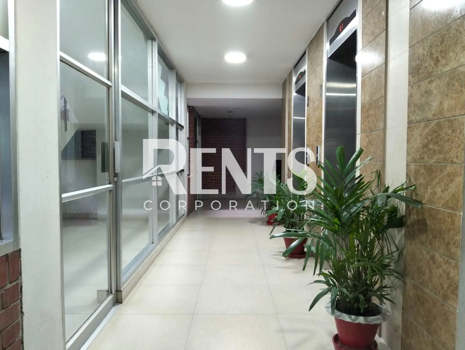 Villa on Hollywood Boulevard