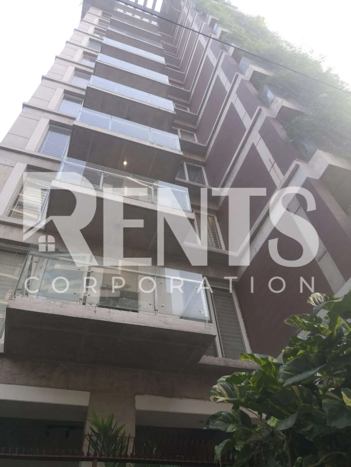 Villa on Hollywood Boulevard