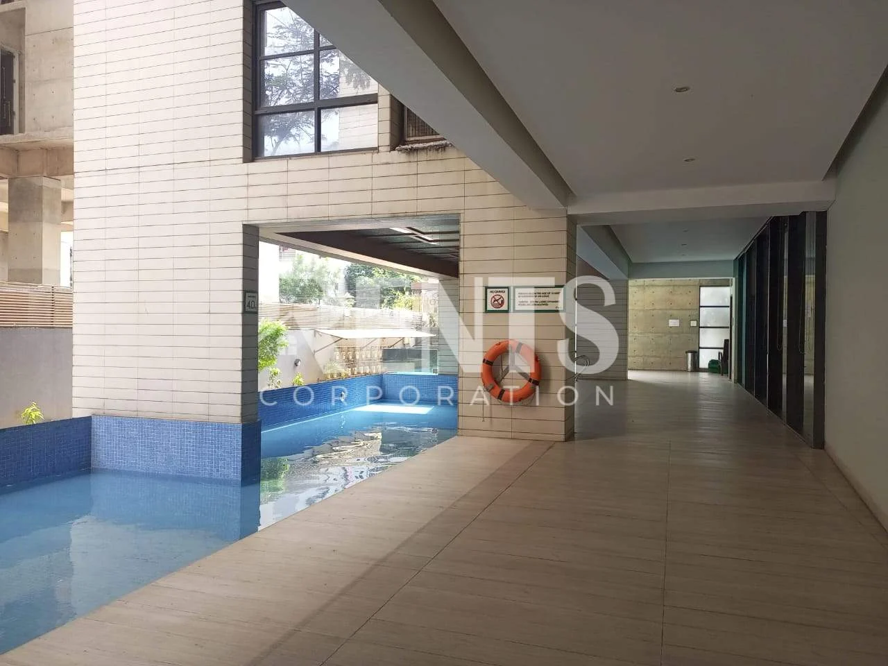 Villa on Hollywood Boulevard