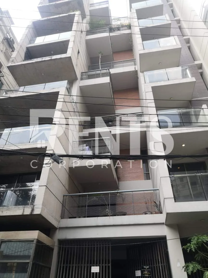 Villa on Hollywood Boulevard