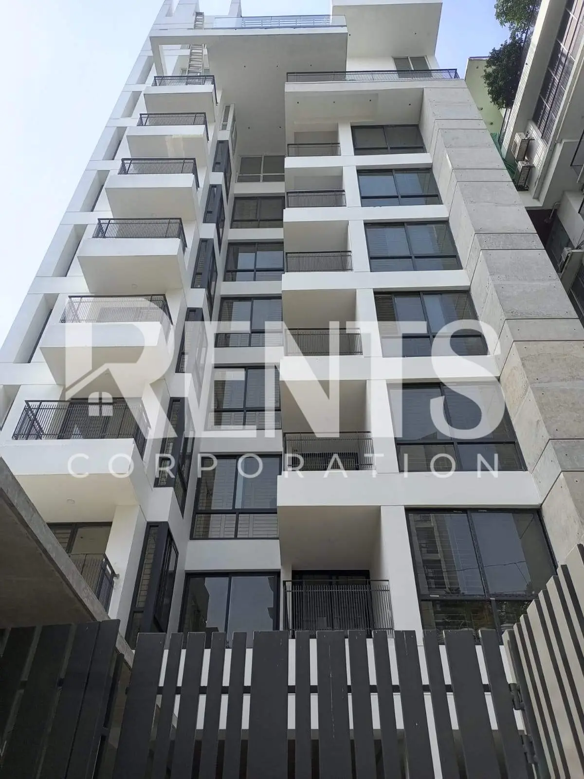 Villa on Hollywood Boulevard