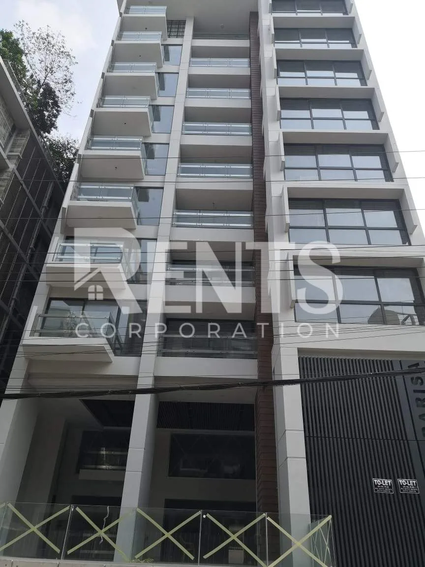 Villa on Hollywood Boulevard