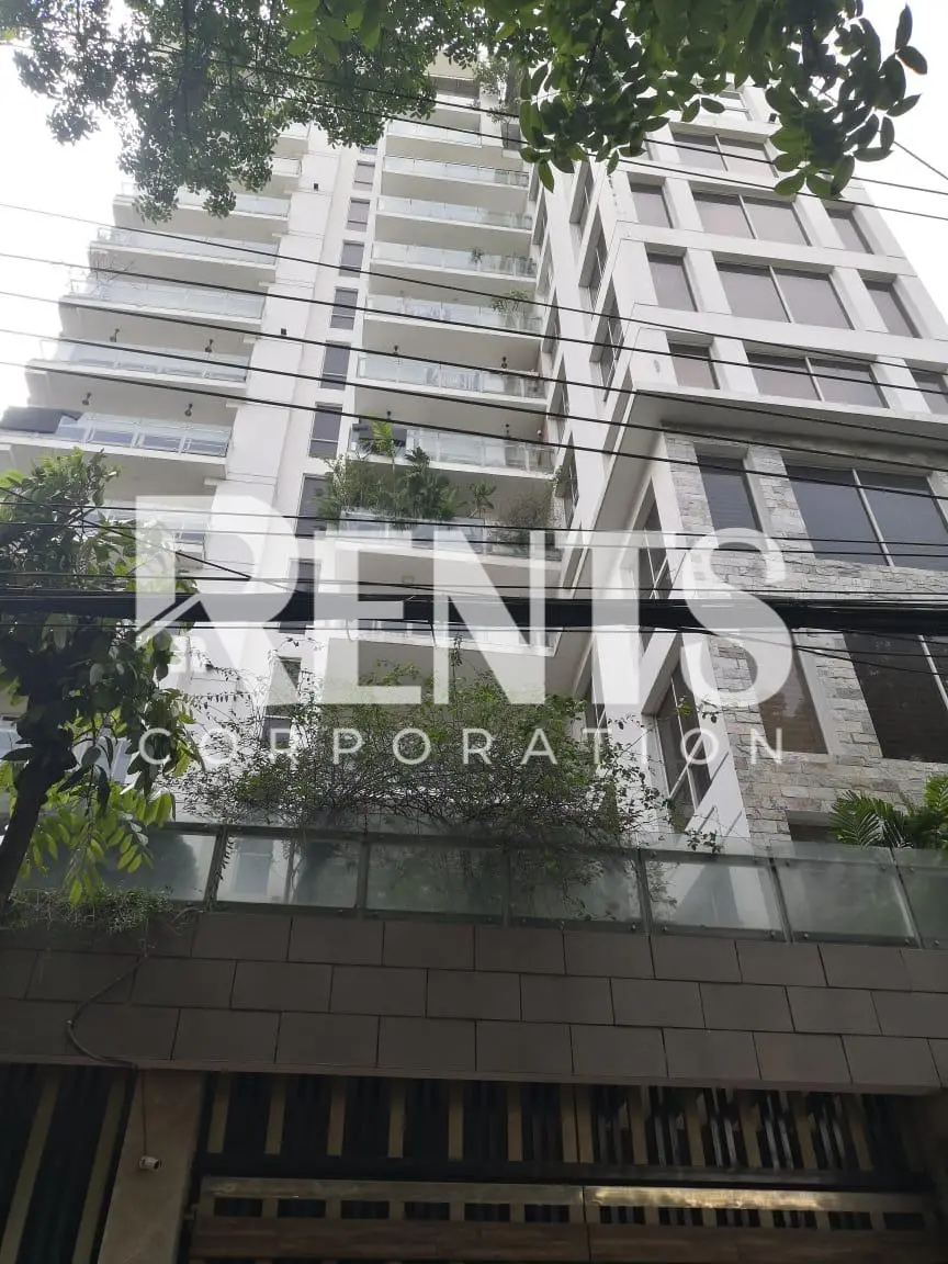 Villa on Hollywood Boulevard