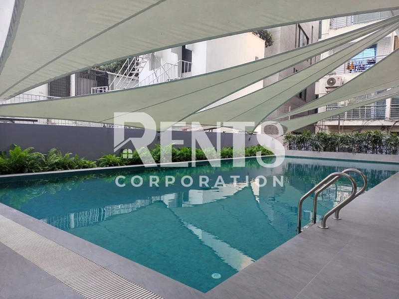 Villa on Hollywood Boulevard