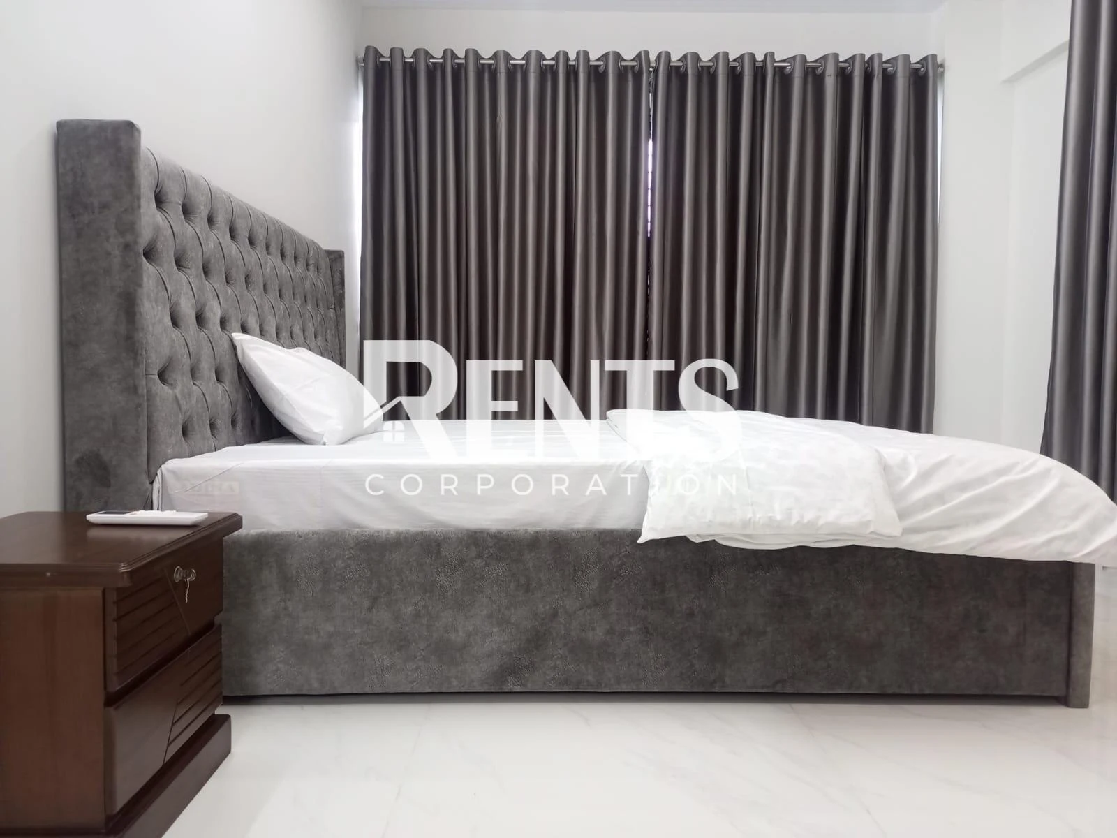 Villa on Hollywood Boulevard