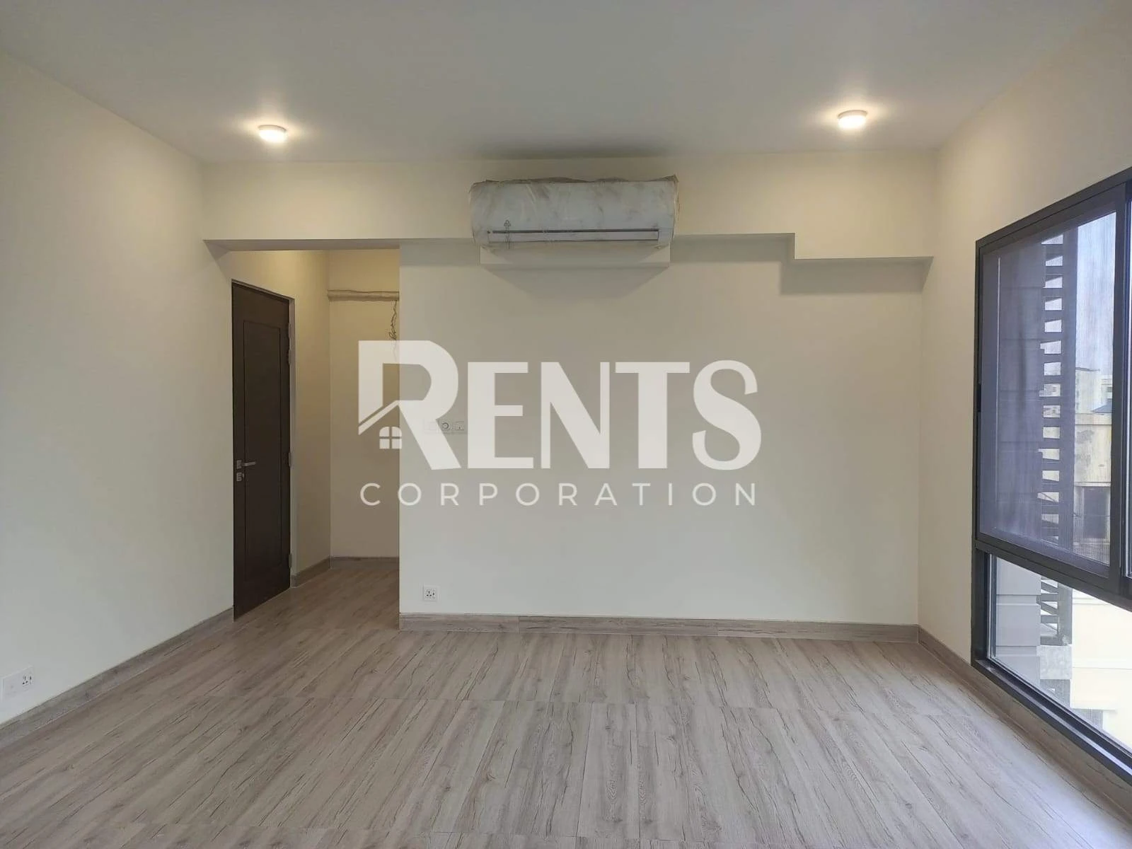 Villa on Hollywood Boulevard