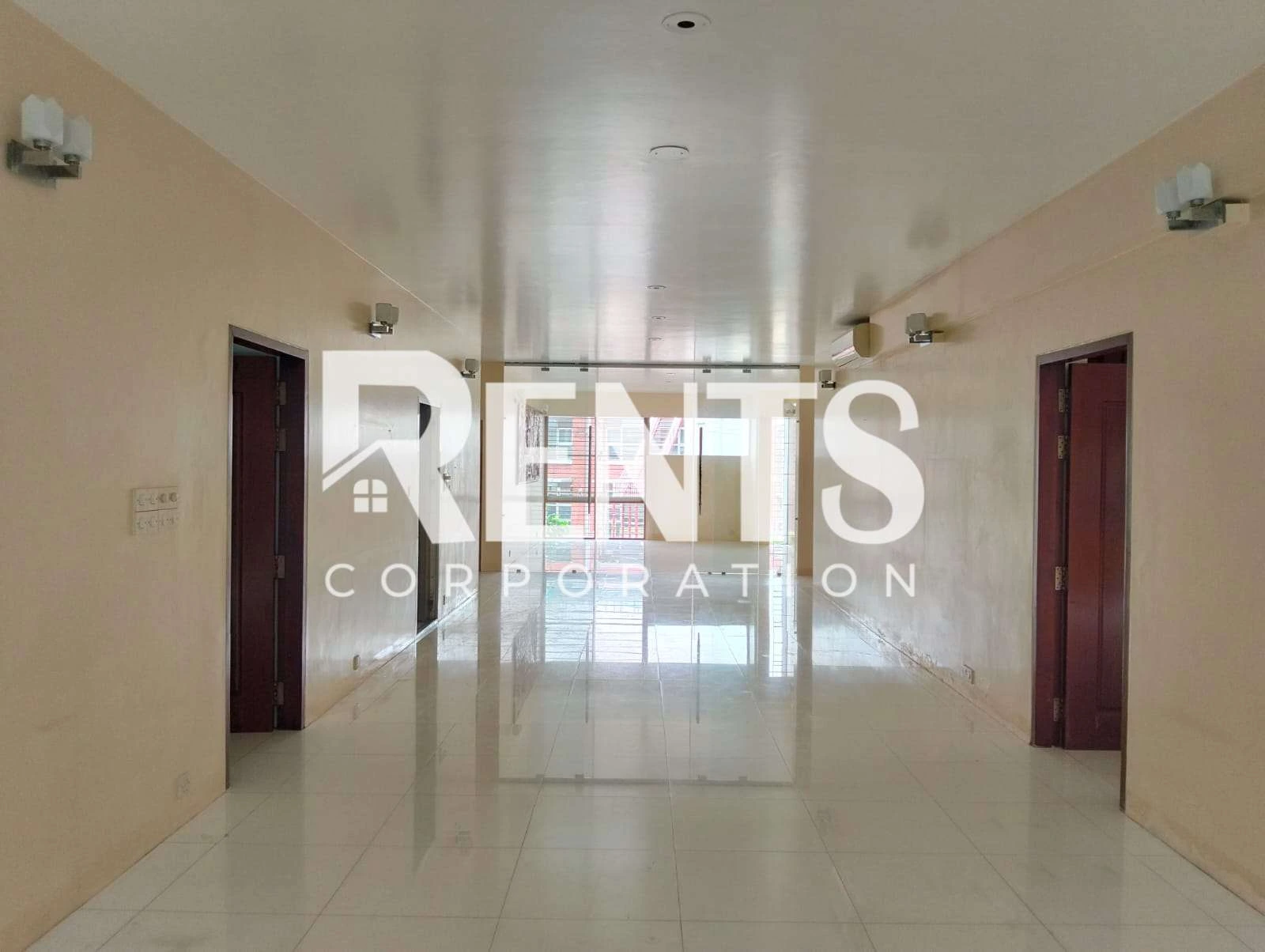 Villa on Hollywood Boulevard