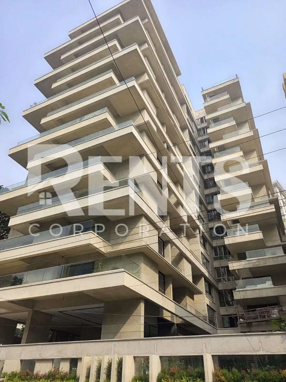 Villa on Hollywood Boulevard