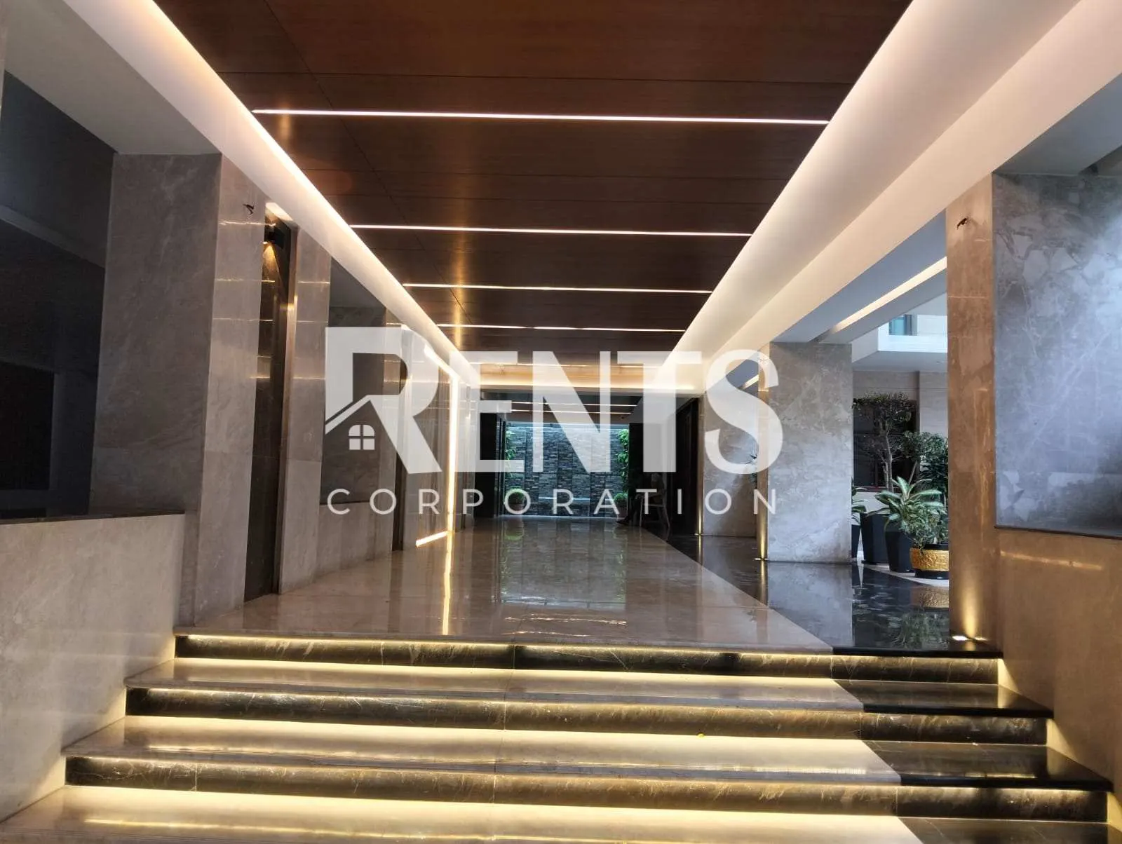 Villa on Hollywood Boulevard