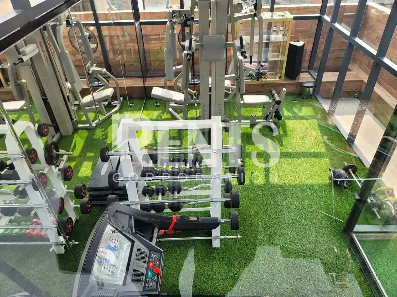 Villa on Hollywood Boulevard