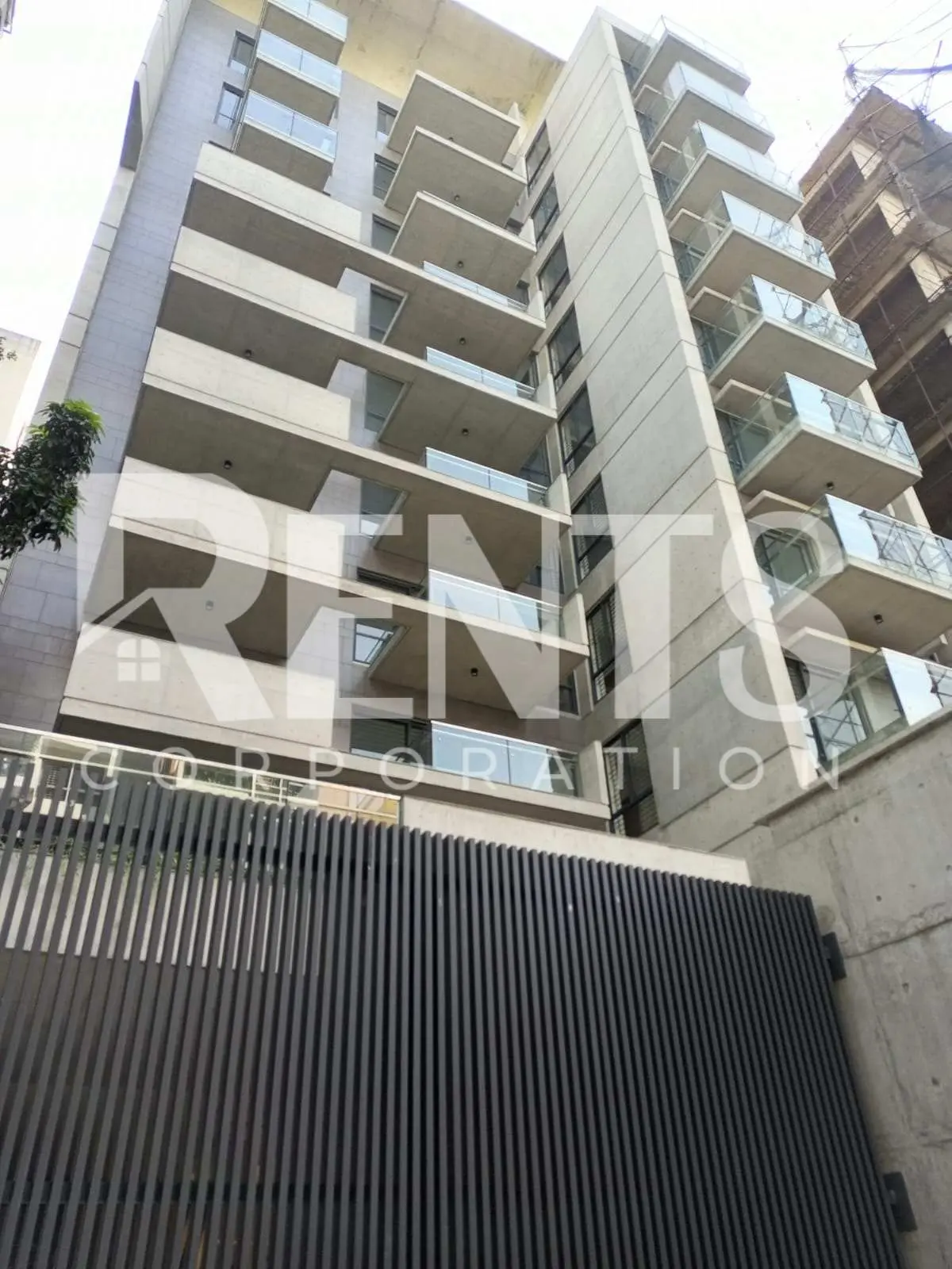 Villa on Hollywood Boulevard