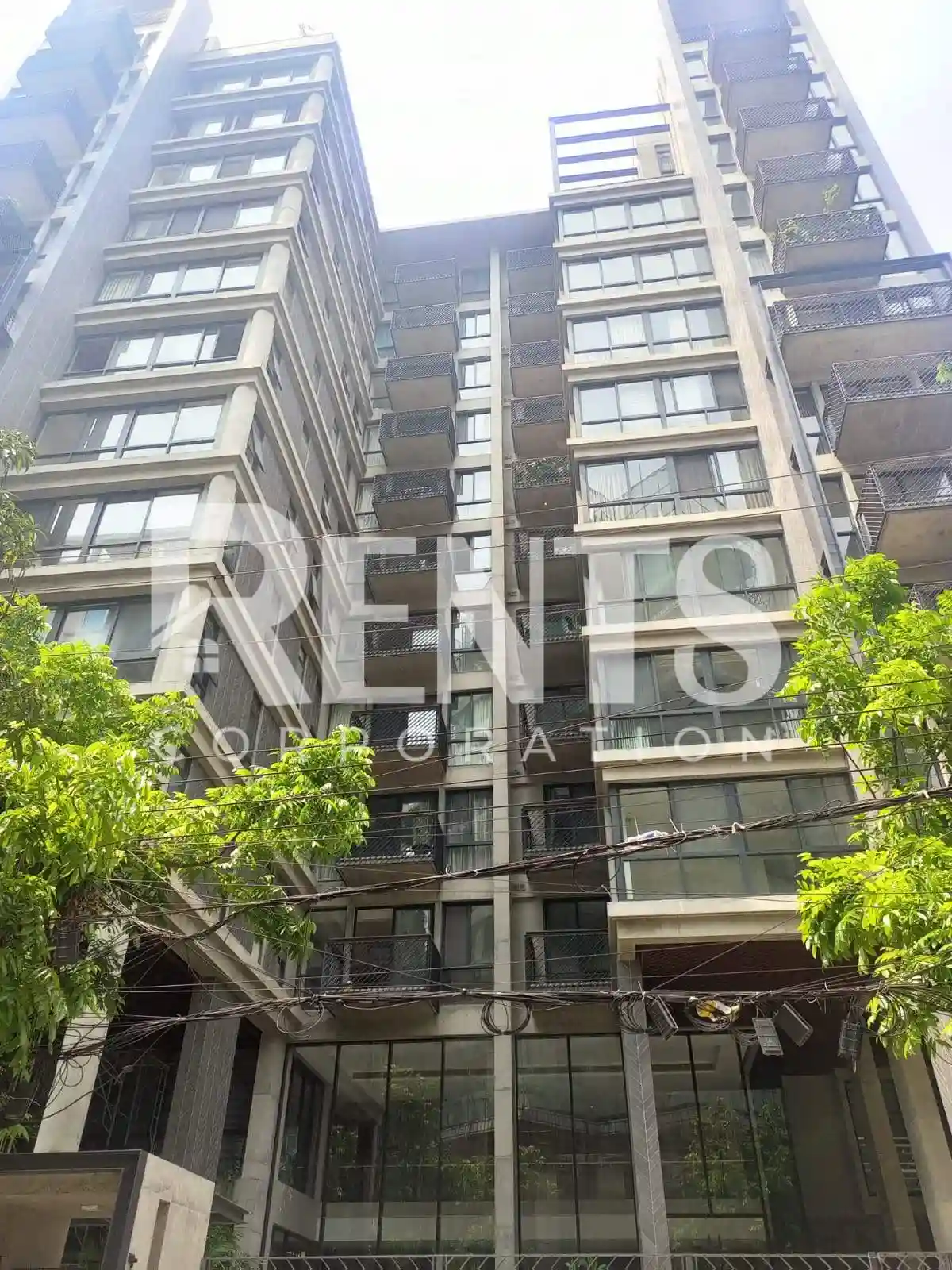 Villa on Hollywood Boulevard