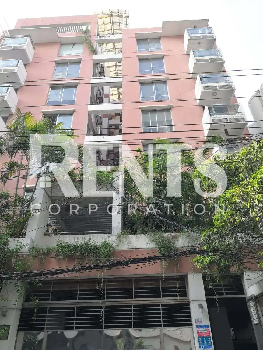 Villa on Hollywood Boulevard