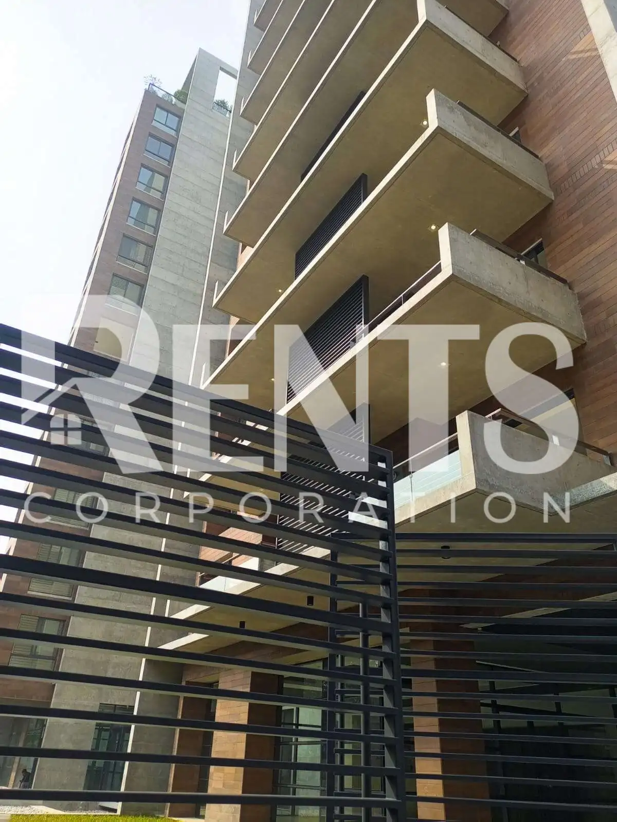 Villa on Hollywood Boulevard